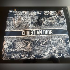Dior travel zipper pouch